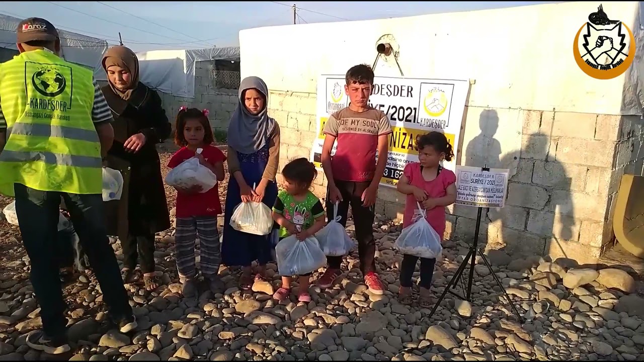 AZERBAYCAN'DAKİ MÜSLÜMANLAR YETİMLERLE İFTAR DA BULUŞTU