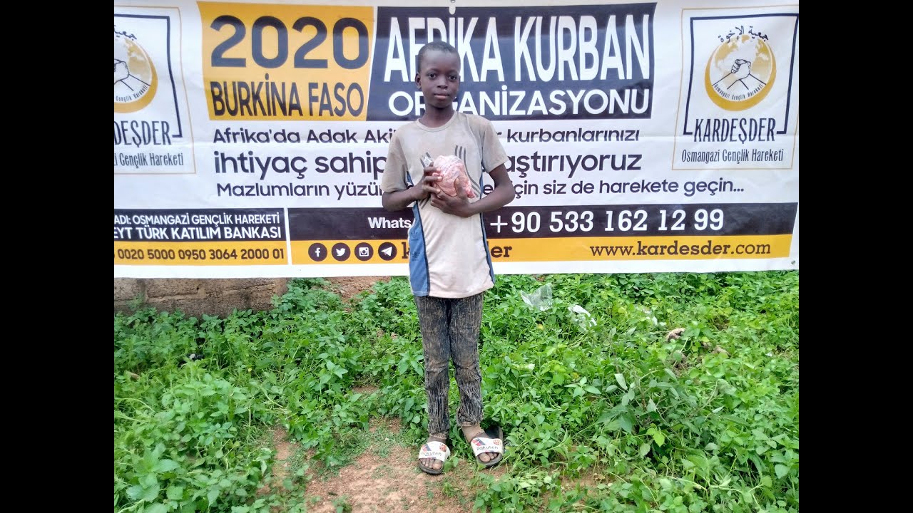 AFRİKA'DA KURBAN BAĞIŞLARI İLE MAZLUMLARI SEVİNDİRMEYE DEVAM EDİYORUZ