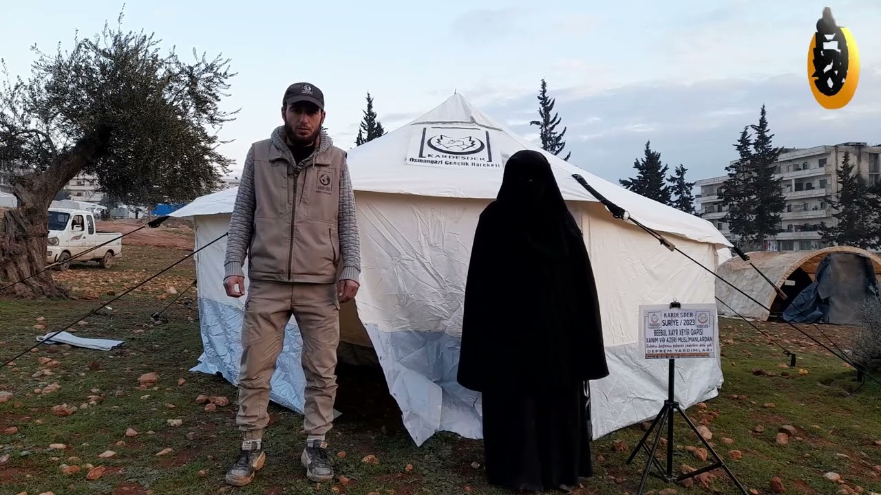 AZERBAYCAN'DAKİ MÜSLÜMANLAR'DAN SURİYE'DE DEPREMZEDE AİLEYE ÇADIR DESTEĞİ