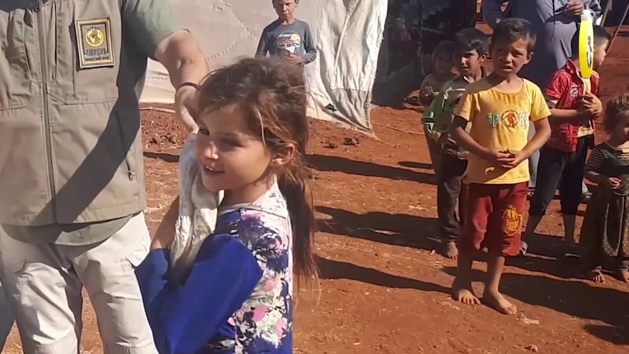 EKMEK DAĞITIMLARI MAZLUMLARIN YÜZÜNÜ GÜLDÜRMEYE DEVAM EDİYOR
