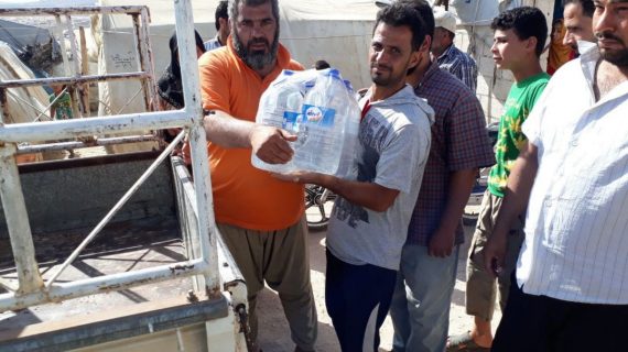 Savaş bölgelerinde su dağıtımı Suriye 03