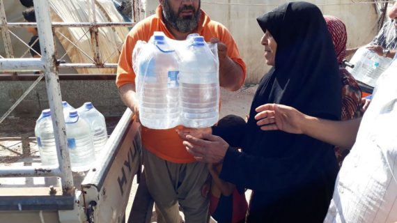 Savaş bölgelerinde su dağıtımı Suriye 29