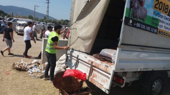 Kardeşder Allah yolundaki çabaları için kardeşlerine teşekkür ediyor 03