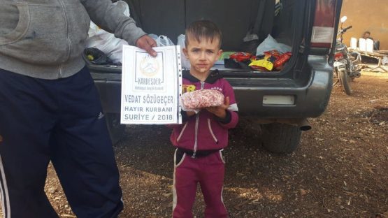 İdlibde hayır kurbanlarınızı yetimler ve ihtiyaç sahiplerine ulaştırıyoruz 04