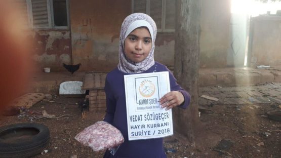 İdlibde hayır kurbanlarınızı yetimler ve ihtiyaç sahiplerine ulaştırıyoruz 13