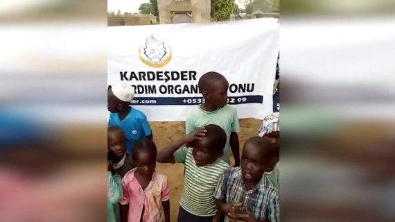 Afrikada kardeşlik bağı kurban bağışlarınızla güçleniyor 04