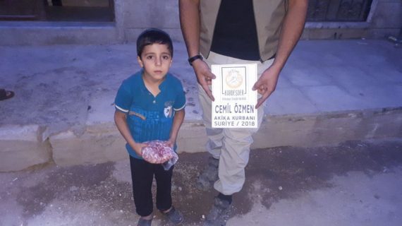 Akika kurbanı bağlarınızla Suriyede yetimlerin yüzü gülüyor 04