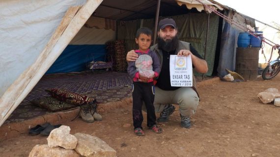 Kardeşder Allah için verdiklerinizi en zayıflara iletiyor 07
