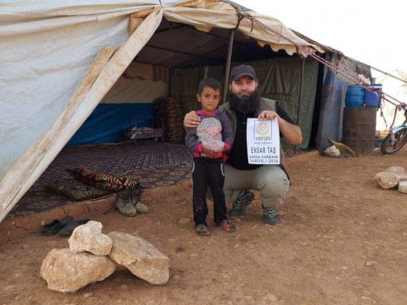 Kardeşder Allah için verdiklerinizi en zayıflara iletiyor 07