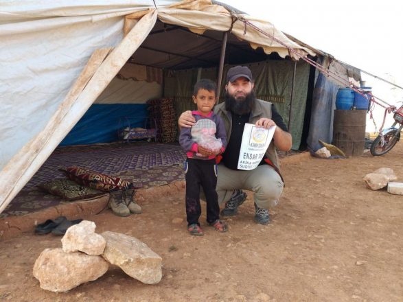 Kardeşder Allah için verdiklerinizi en zayıflara iletiyor 08