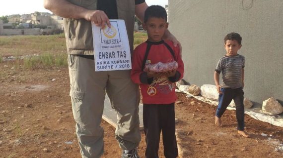 Kardeşder Allah için verdiklerinizi en zayıflara iletiyor 12