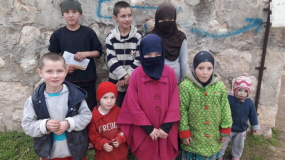 9 yetimli Çeçen aile sahip çıkılmayı bekliyor 01