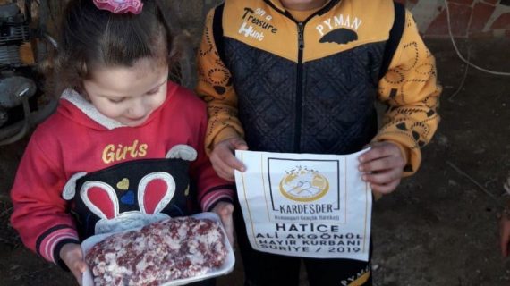 Akika adak ve şükür kurbanlarınızın etlerin mazlumların sofralarına taşıyoruz 01