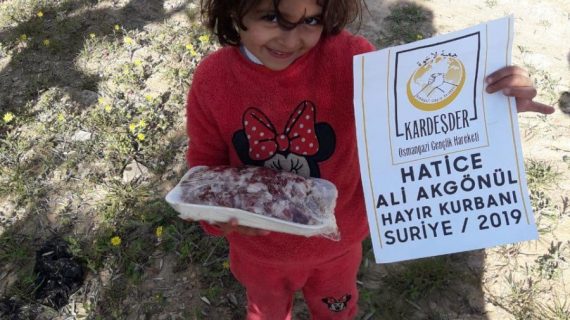 Akika adak ve şükür kurbanlarınızın etlerin mazlumların sofralarına taşıyoruz 12