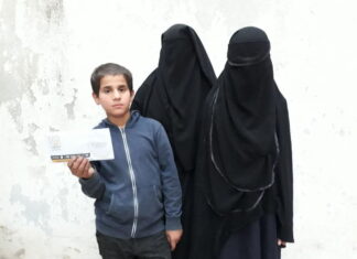 Esed Rejiminin babalarını katlettiği çocuklar yardım bekliyor 01