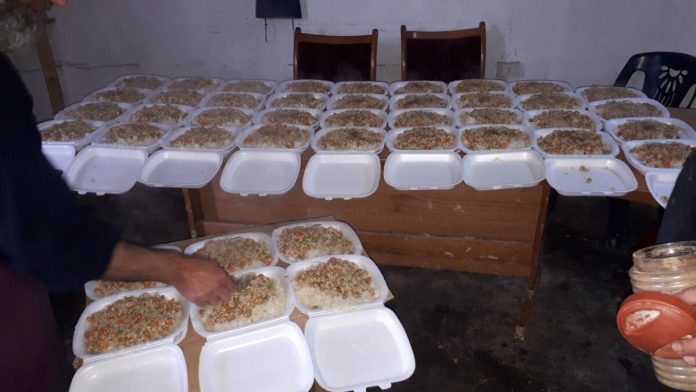 Almanyadan yetim ve yoksulların soflarına bir kap yemek de benden olsun diyerek 01 Almanyadan yetim ve yoksulların soflarına bir kap yemek de benden olsun diyerek 01