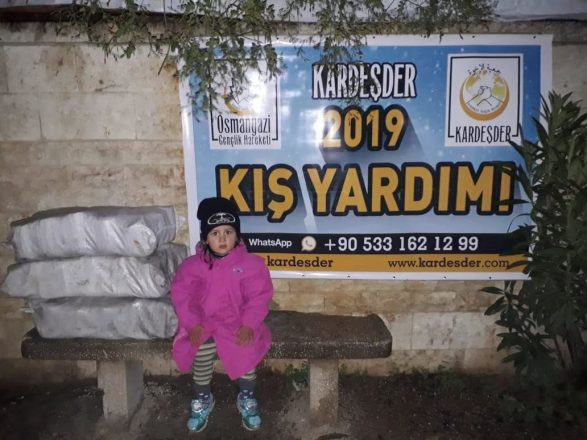 İdlibde kışlık yakacak dağıtımı 03