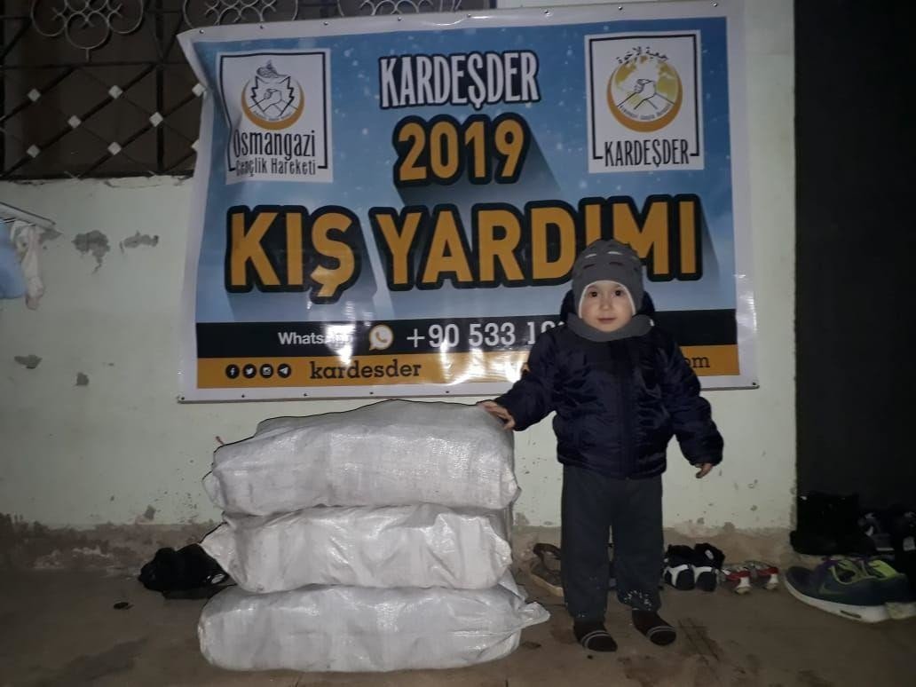 İdlibde kışlık yakacak dağıtımı 05