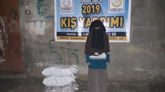 İdlibde kışlık yakacak dağıtımı 06