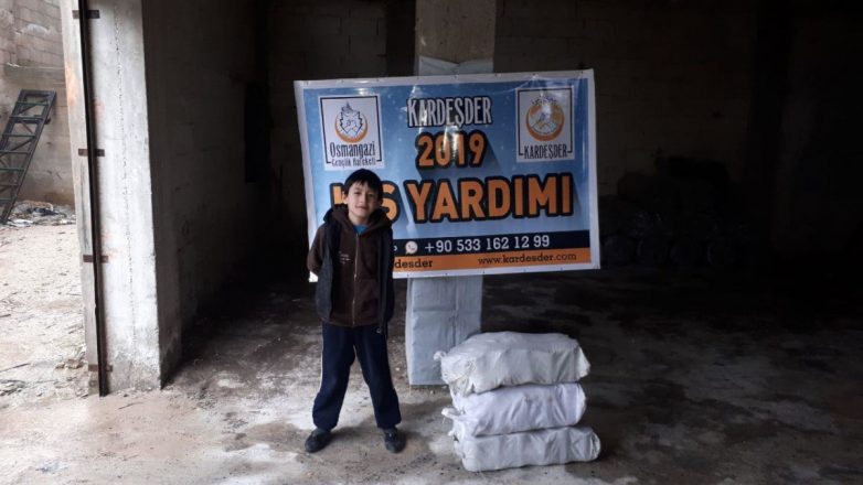 İdlibde kışlık yakacak dağıtımı 13