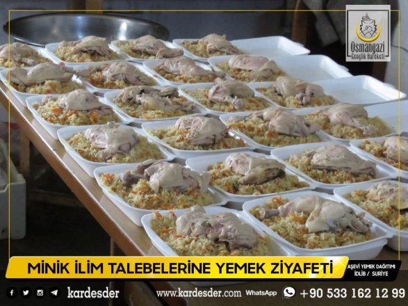 Minik ilim talebelerine yemek ziyafeti 08