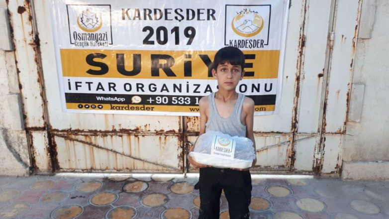 İDLİBDE MUHACİR YETİMLERİMİZE İFTAR 32