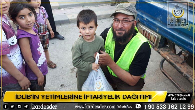 İDLİBİN YETİM VE ÖKSÜZLERİ İÇİN İFTARİYELİK DAĞITIMI 26