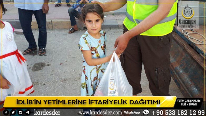 İDLİBİN YETİM VE ÖKSÜZLERİ İÇİN İFTARİYELİK DAĞITIMI 40