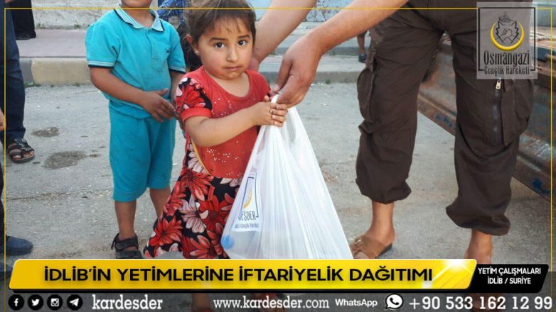 İDLİBİN YETİM VE ÖKSÜZLERİ İÇİN İFTARİYELİK DAĞITIMI 47