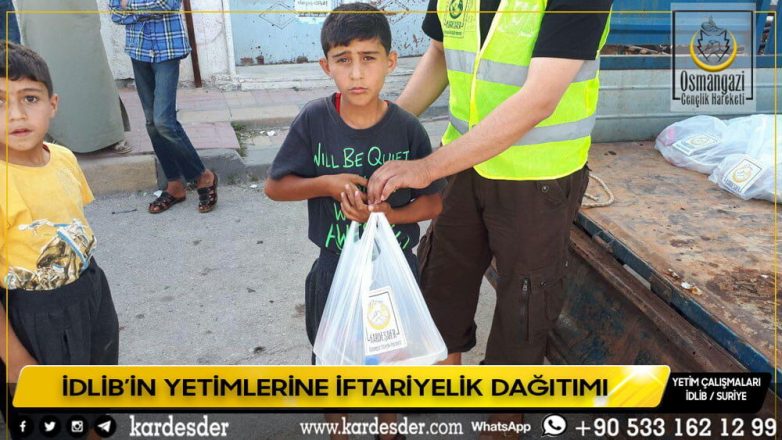 İDLİBİN YETİM VE ÖKSÜZLERİ İÇİN İFTARİYELİK DAĞITIMI 51