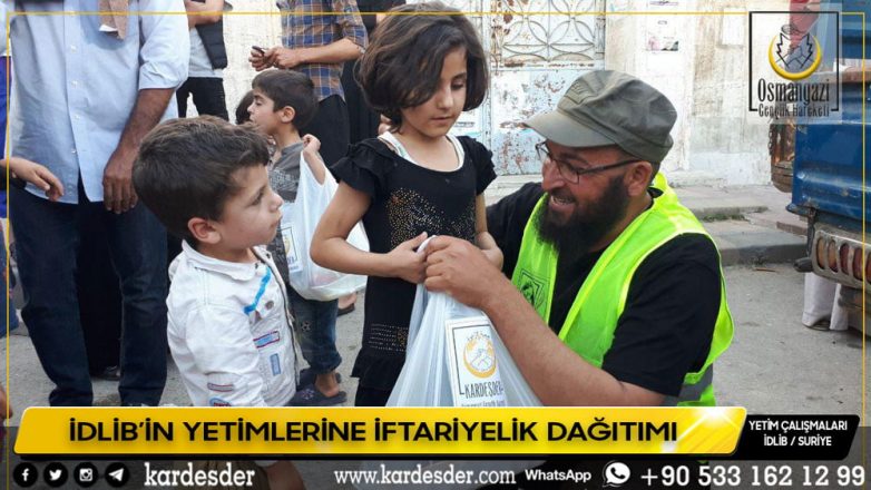 İDLİBİN YETİM VE ÖKSÜZLERİ İÇİN İFTARİYELİK DAĞITIMI 10