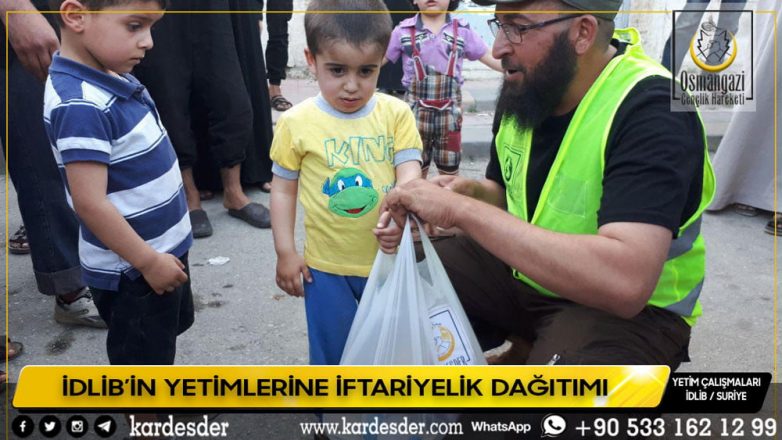 İDLİBİN YETİM VE ÖKSÜZLERİ İÇİN İFTARİYELİK DAĞITIMI 17