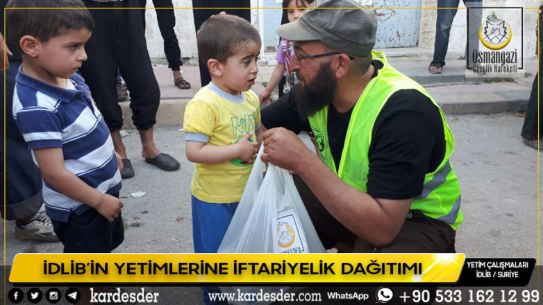 İDLİBİN YETİM VE ÖKSÜZLERİ İÇİN İFTARİYELİK DAĞITIMI 19