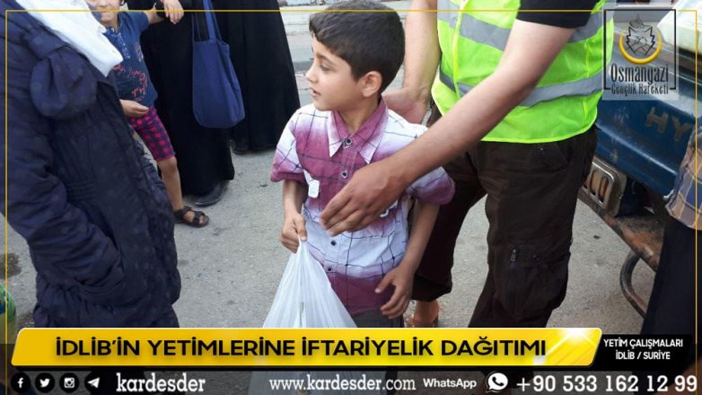 İDLİBİN YETİM VE ÖKSÜZLERİ İÇİN İFTARİYELİK DAĞITIMI 21