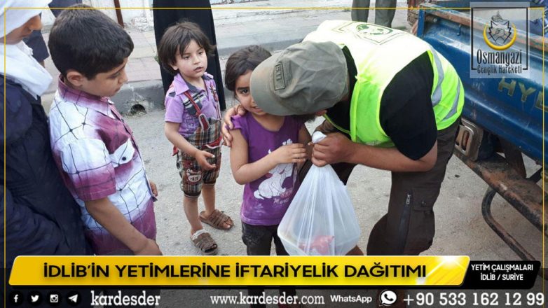 İDLİBİN YETİM VE ÖKSÜZLERİ İÇİN İFTARİYELİK DAĞITIMI 23