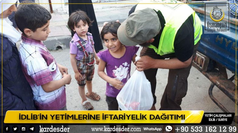 İDLİBİN YETİM VE ÖKSÜZLERİ İÇİN İFTARİYELİK DAĞITIMI 24