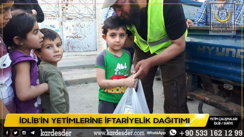 İDLİBİN YETİM VE ÖKSÜZLERİ İÇİN İFTARİYELİK DAĞITIMI 28