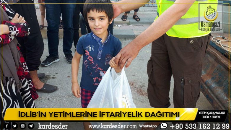 İDLİBİN YETİM VE ÖKSÜZLERİ İÇİN İFTARİYELİK DAĞITIMI 36