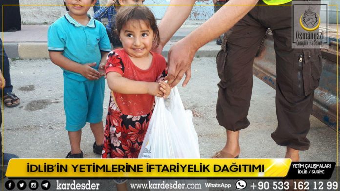 İDLİBİN YETİM VE ÖKSÜZLERİ İÇİN İFTARİYELİK DAĞITIMI 45