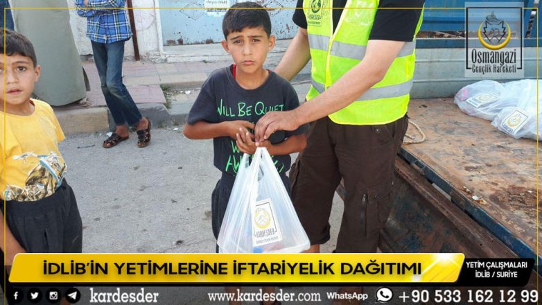 İDLİBİN YETİM VE ÖKSÜZLERİ İÇİN İFTARİYELİK DAĞITIMI 51