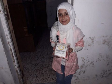 Kardeşlik köprüsü kurban etleriniz ile savaşın çocukları tebessüm ediyor 08