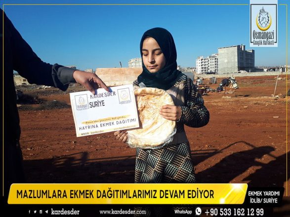 surİyede Çocuklar ekmek İle sevİnİyor mutlu oluyor 15