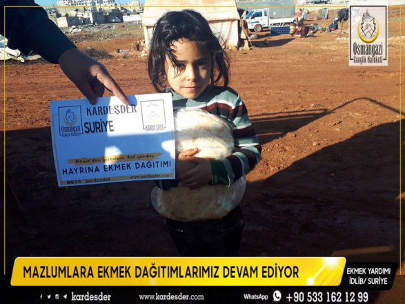 surİyede Çocuklar ekmek İle sevİnİyor mutlu oluyor 08