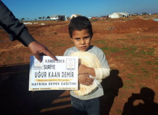 İhtİyaÇ sahİbİ aİlelere ekmek yardimi 32