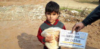 bir lokmaya muhtac kardeslerinize yardimlarinizla el uzatin 01
