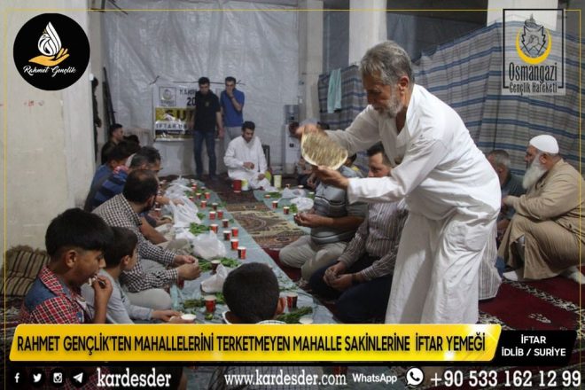 rahmet genclik ten mahallelerini terketmeyen mahalle sakinlerine iftar yemegi 04