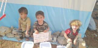 suriyeli mazlumlar iftariyelikler ile seviniyor 16