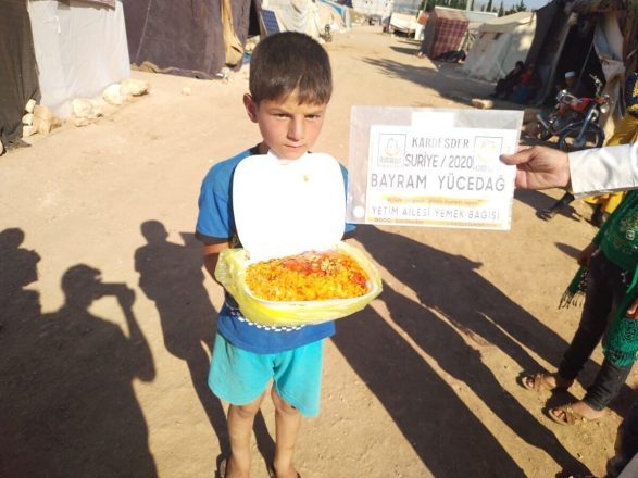 Yetimler için Yemek: '' Yoksulu Doyurmak İstemez Misiniz?'' — 20
