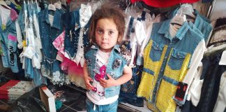 yetimlere destek ol sen de bir yetim giydir 08