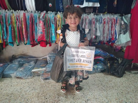yetimlere destek ol sen de bir yetim giydir 30